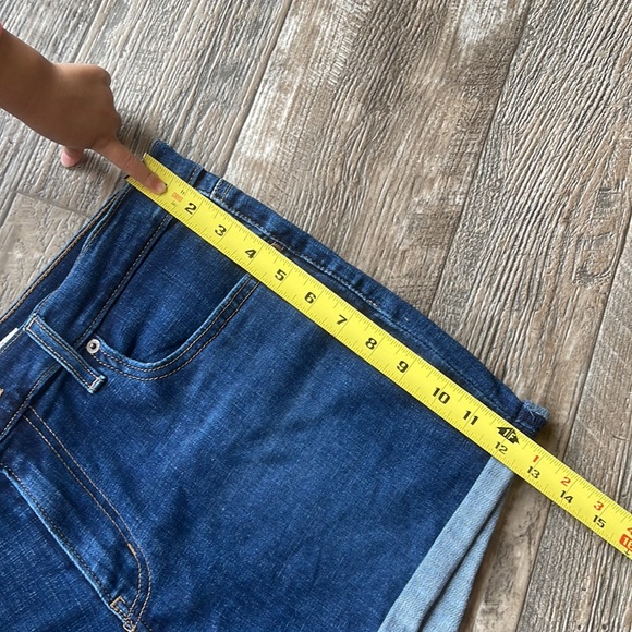LEVI’S 🌟MID LENGTH SHORT 🌟JEAN SHORTS, 31 - Picture 11 of 12